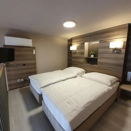Apartmány Etenia Apartamento *